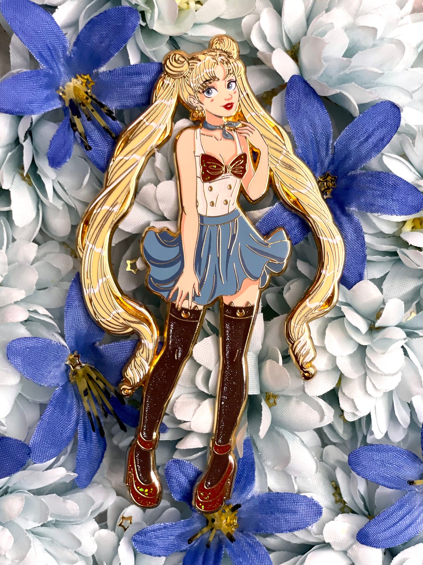 Usagi Pinup In Hand Sale