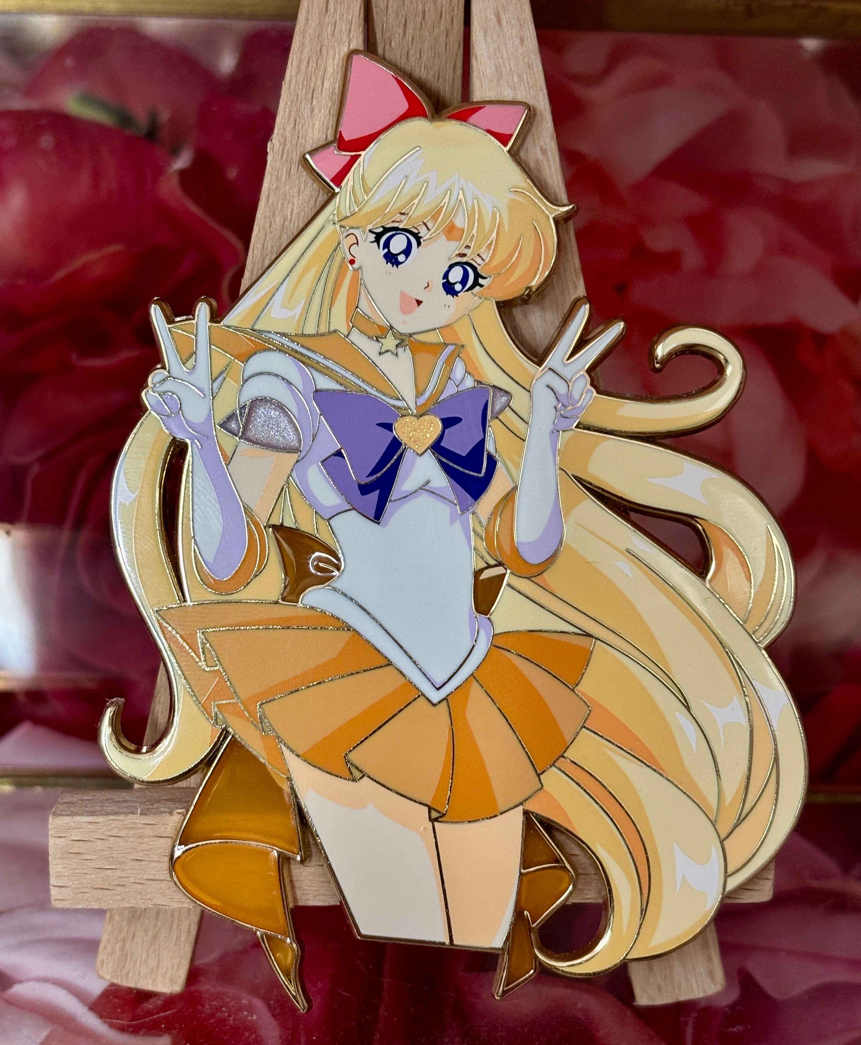 Super fashion Sailor Moon big pin