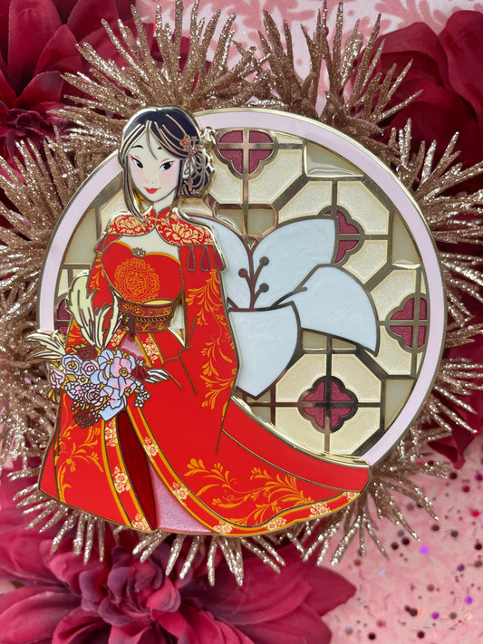 Mulan Blushing Brides In Hand Pin